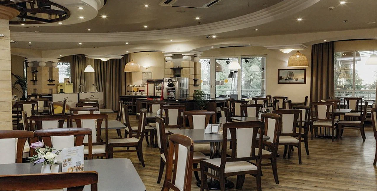 Дизайнерские решения в интерьере ресторана Cinema в City Park Hotel Sochi