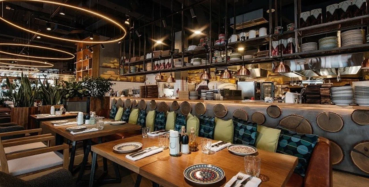 Дизайнерские решения в интерьере ресторана Сыроварня (Сочи)