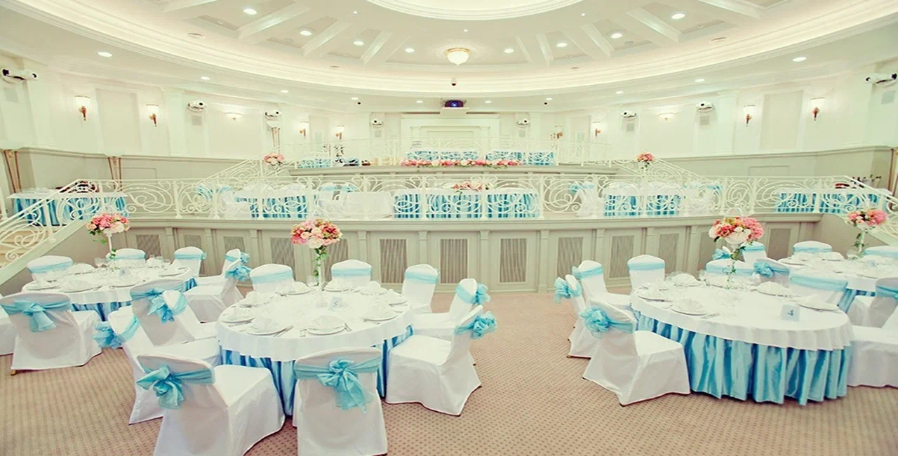 Организация мероприятий в зале фестивалей и конгрессов отеля Мистраль (Подмосковье)