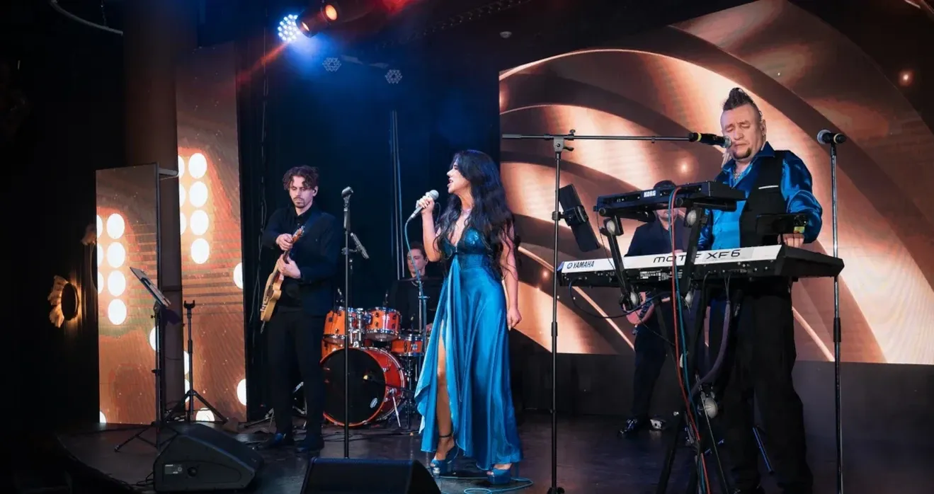 Выступление кавер-группы ROYAL DRIVE BAND на новогоднем корпоративе для 3S Group