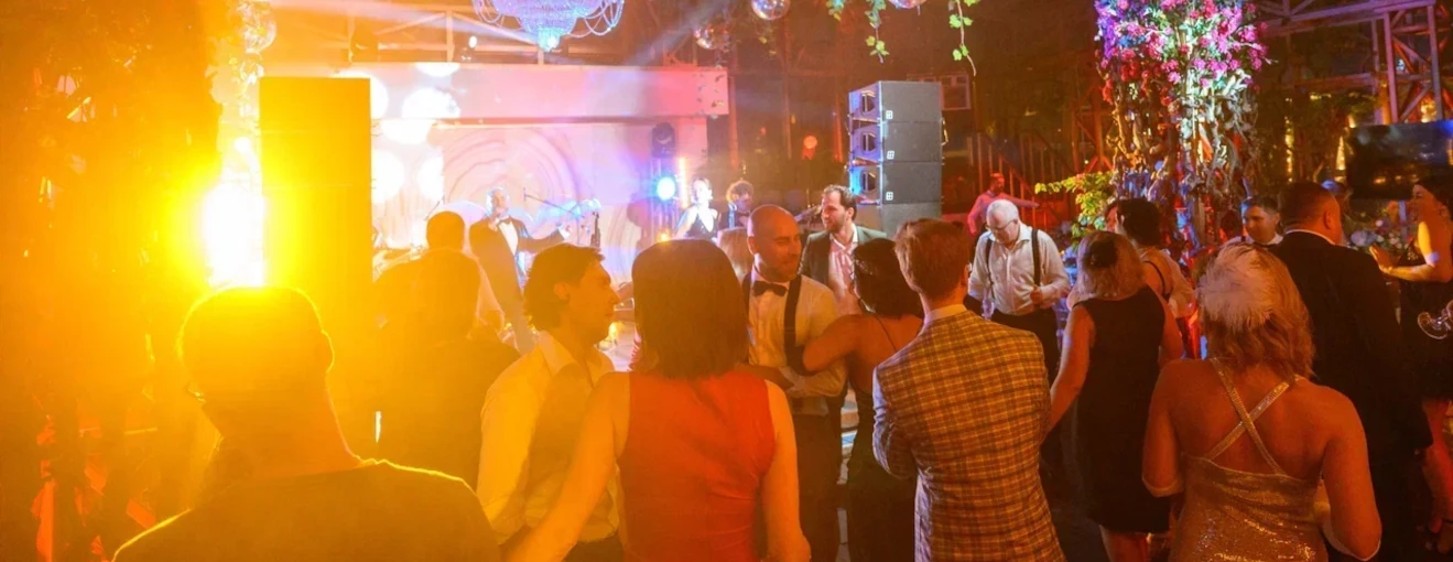 День строителя: танцевальные паузы