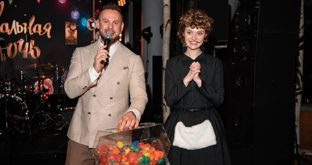 Ведущие новогоднего корпоратива в стиле фильма Карнавальная ночь