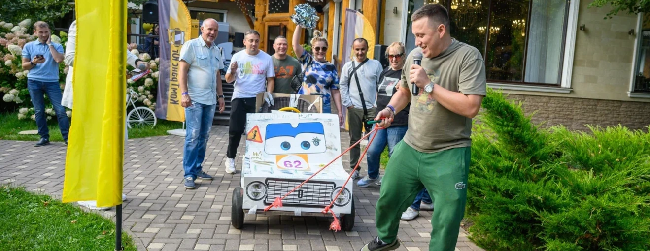 Летний корпоратив для компании КомТрансЮг: презентация тарантасов