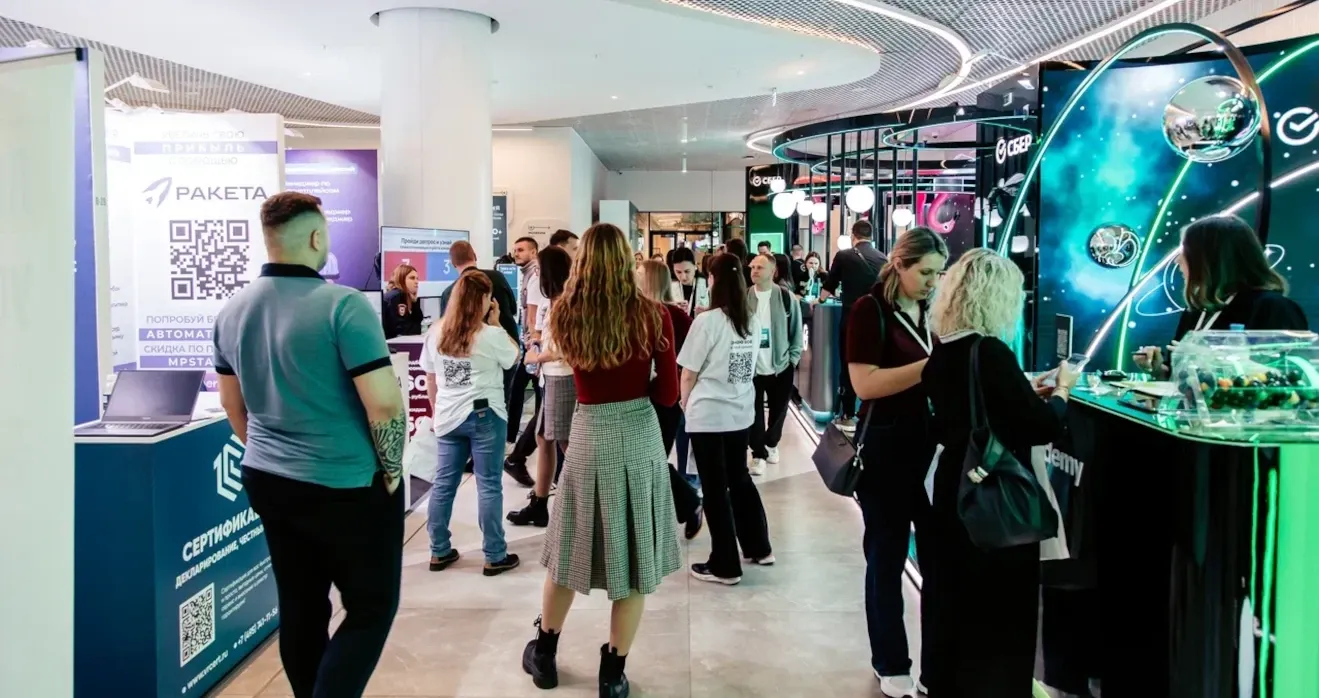 Перемещение участников MPSTATS.EXPO Притяжение mpstats x сбер в пространстве кластера Ломоносов