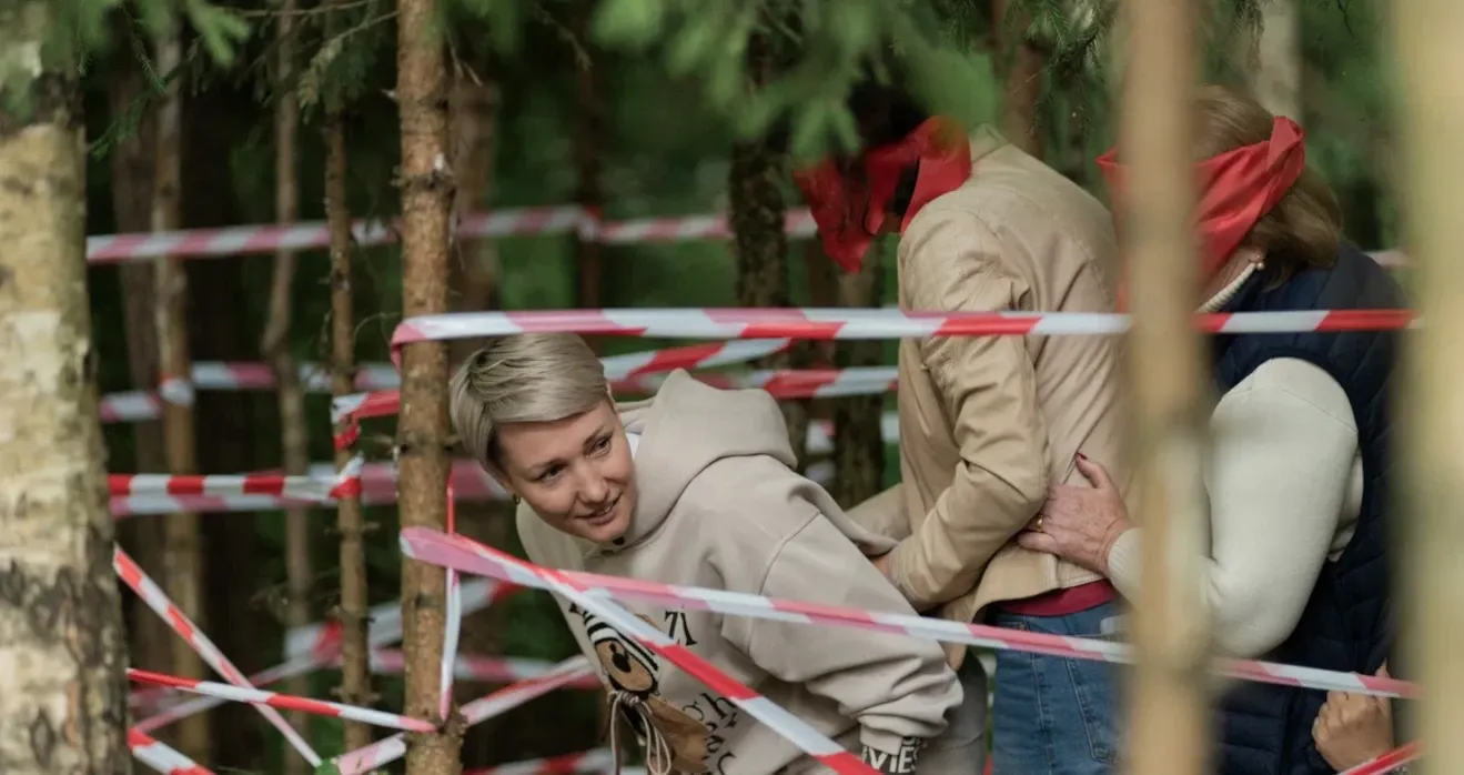 Этапы тимбилдинга для R-Keeper: преодоление веревочных лабиринтов с закрытыми глазами