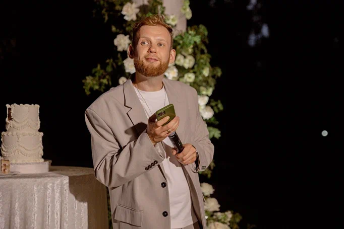 Выбор ведущего на мероприятие: Семён Васильев