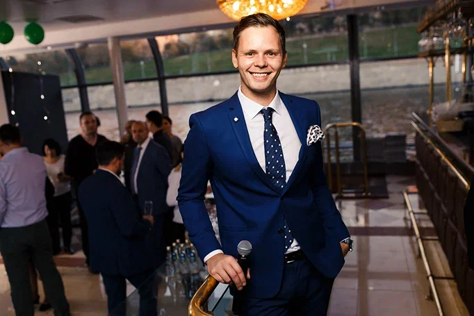 Владимир Ефимец - ведущий на свадьбу, корпоратив, городской праздник, тимбилдинг