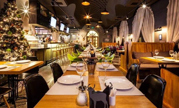 Основной зал ресторана LUCIANO для частных мероприятий в Сочи