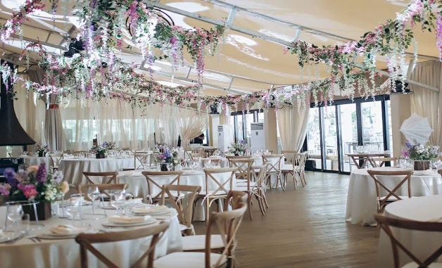 Тимбилдинг в Soho Country Club с банкетом в ресторане с террасой (МО)