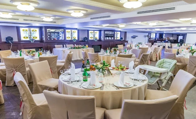 Тимбилдинг на территории Музея техники Вадима Задорожного с банкетом в зале Museum (г. Москва)